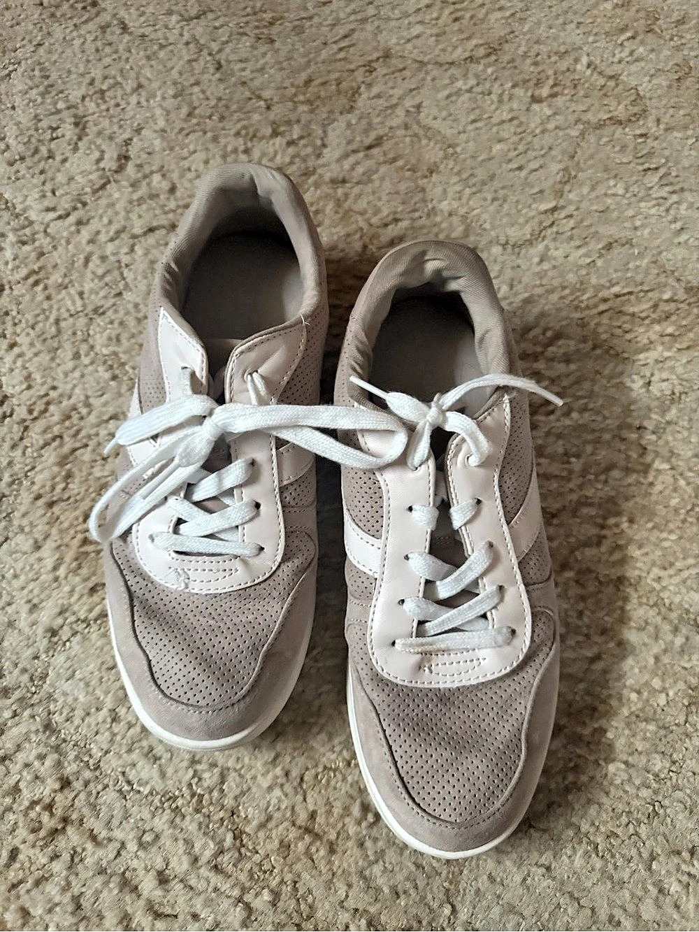Old Navy Women's Beige & White Sneakers